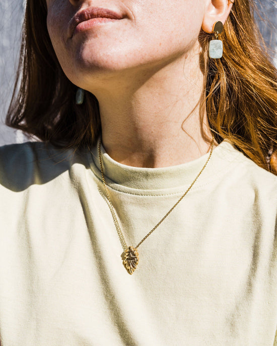 VUE by SEK Earrings gold dome + chrysoprase earrings